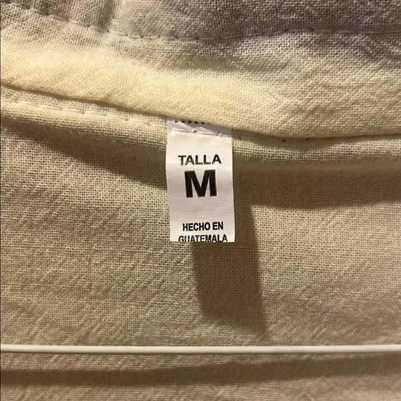 Men's Authentic Cream Guayabera Shirt Purchased in Antigua, Guatemala. Worn Once - Picture 2 of 3